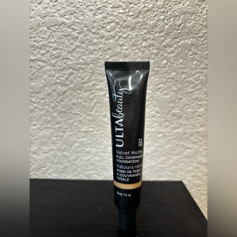 5 items x $25 Ulta Beauty Velvet Matte full coverage Foundation NEW
